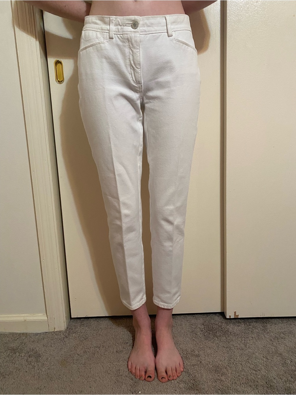 Chico's White Ankle Crop Slim Jeans